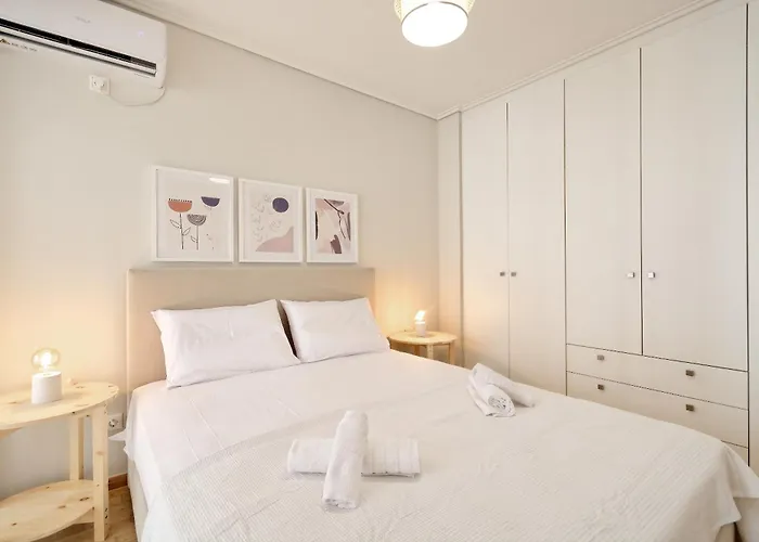 Elegant Apartment In Pagrati